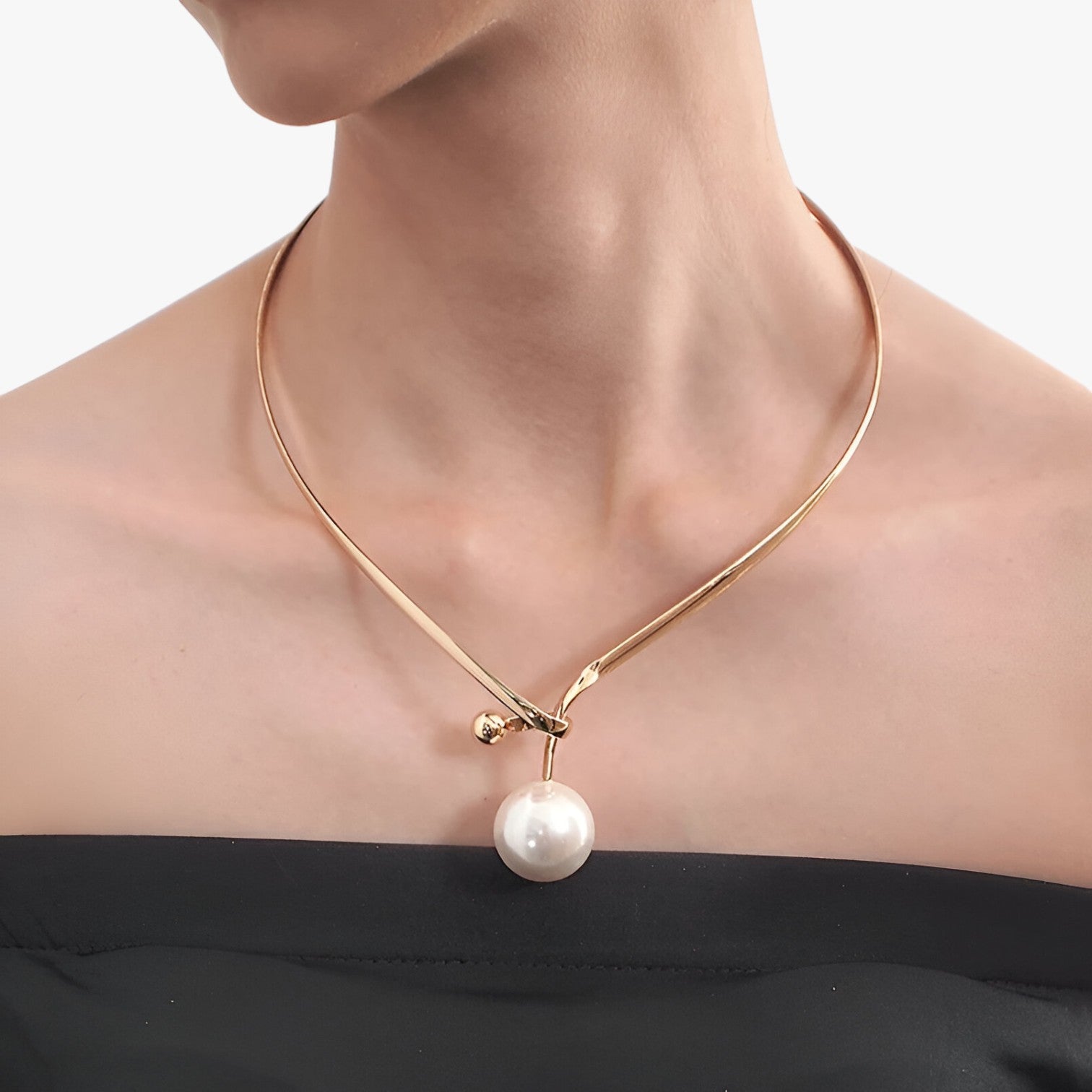 Carmen | Elegante choker con pendente a forma di perla per un look raffinato - - elegant womens necklaces Fashion Necklaces Necklace Necklaces for Women - Concept Palermo