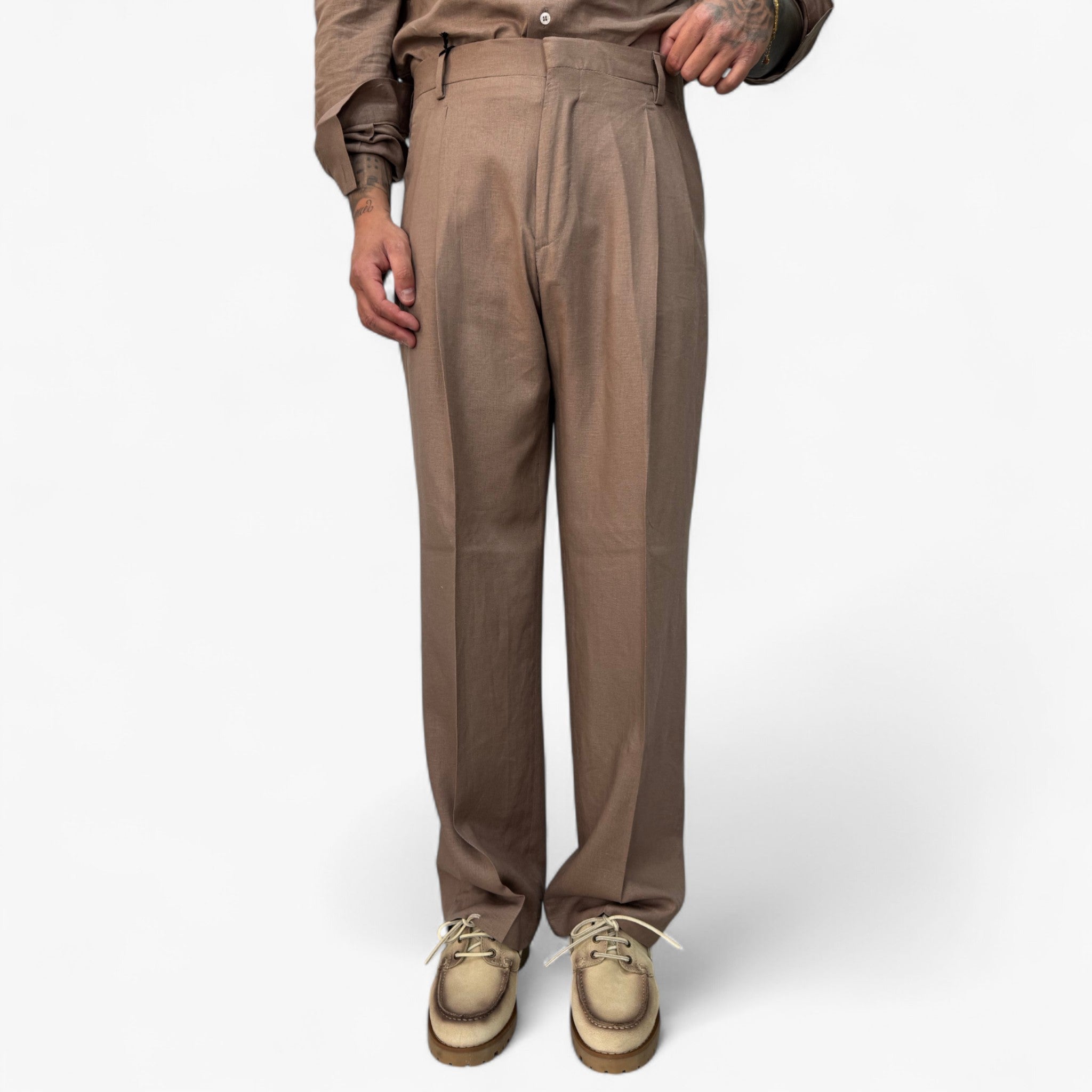 Chris | Pantaloni eleganti da uomo in lino - Marrone - abbigliamento estivo moda maschile pantaloni con doppie pince pantaloni eleganti pantaloni estivi pantaloni in lino pantaloni leggeri pantaloni traspiranti pantaloni uomo stile elegante - Concept Palermo