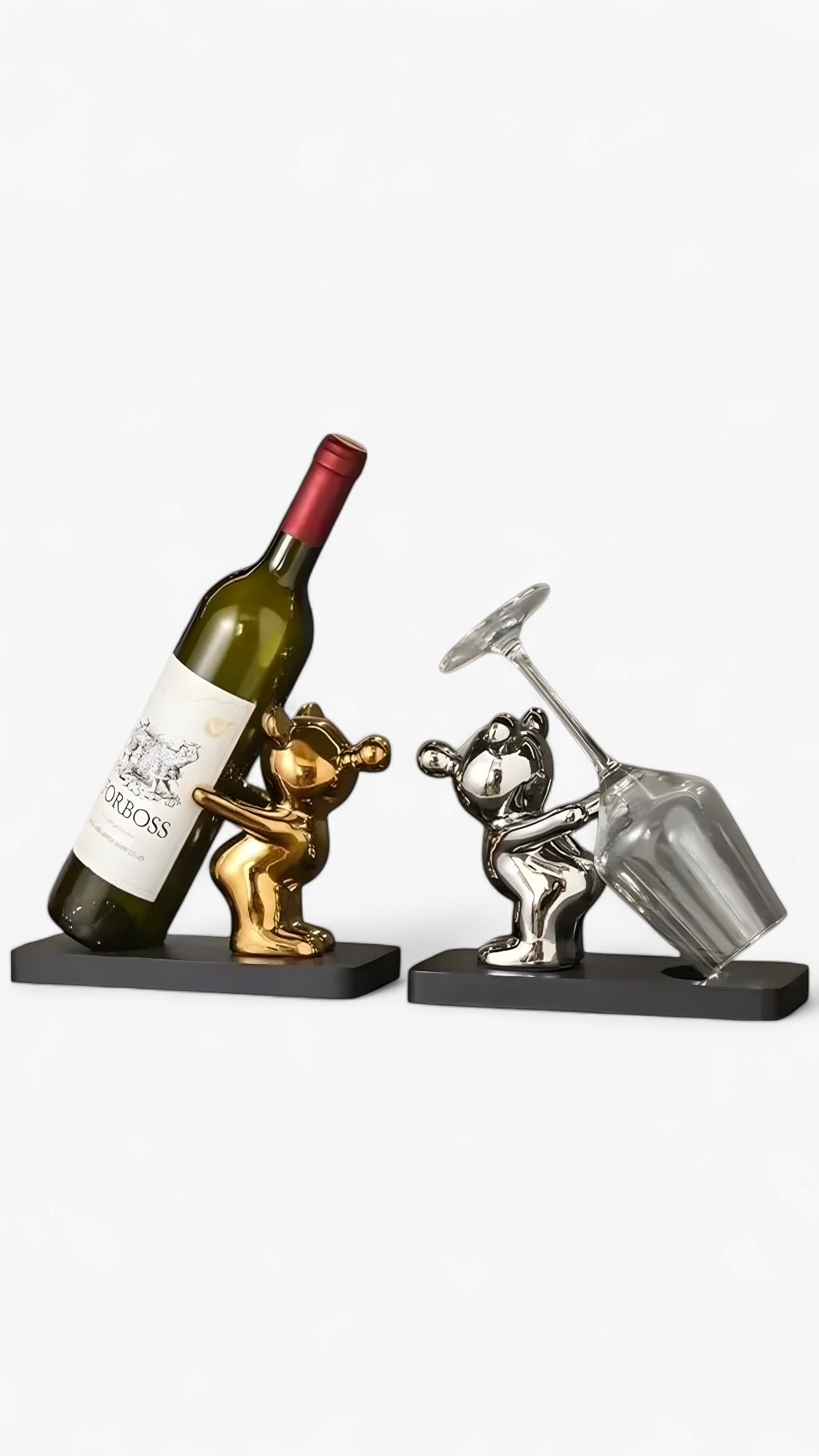 Giovanni | Porta Bottiglie Vino Ceramica Orso Decorativo - - accessori cucina decorativi decorazione casa orso organizzazione bottiglie vino porta bottiglie ceramica porta bottiglie in ceramica porta bottiglie orso portabottiglie compatto portabottiglie design unico stile e funzionalità cucina supporto vino ceramica - Concept Palermo