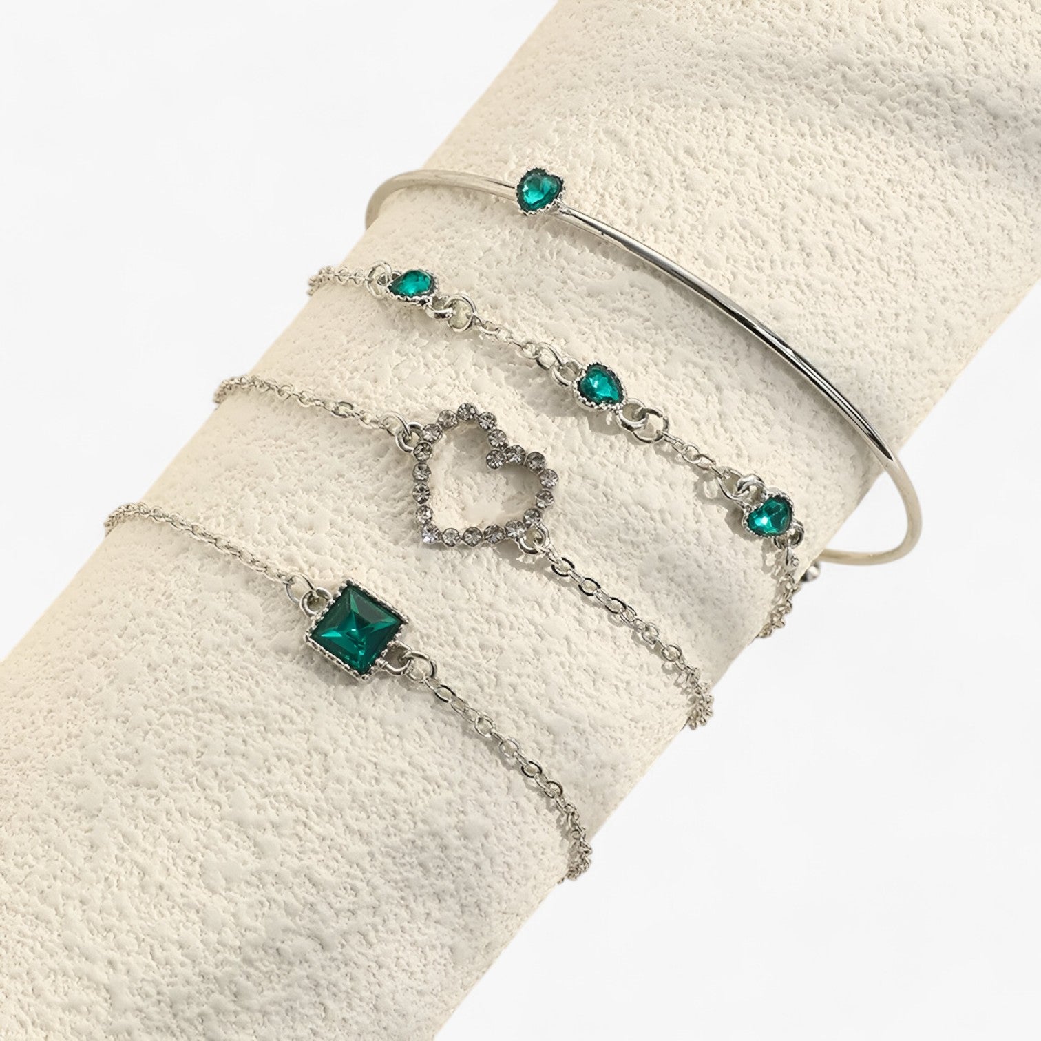 Celeste | Bracciali Eleganti in Smeraldo con Charm Raffinati - - Accessories Jewelry BRACELETS - Concept Palermo