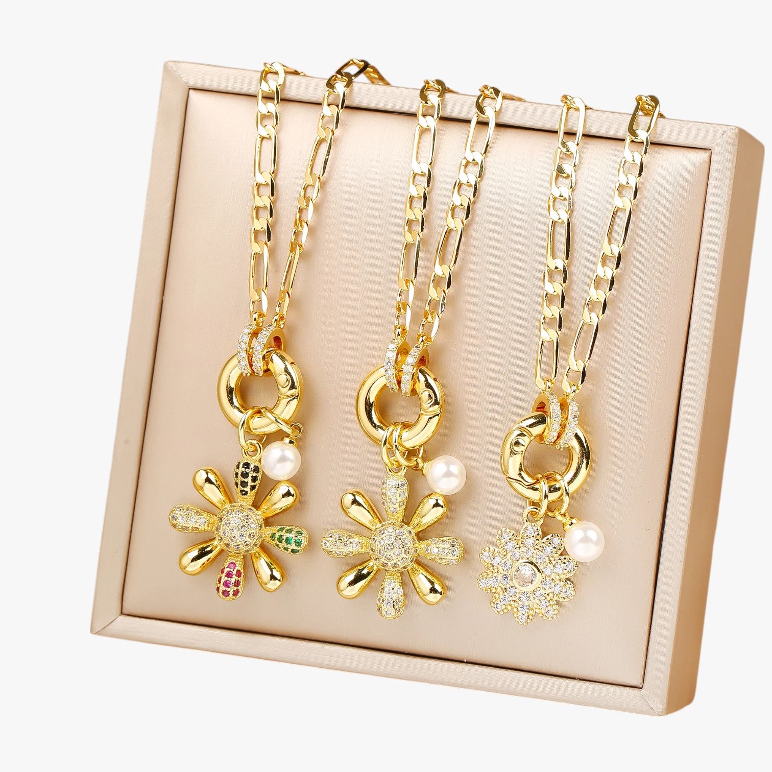 Sunny | Collana con Fiore di Zaffiro e Zirconi Glamour - - elegant womens necklaces Fashion Necklaces necklace NECKLACES Necklaces for Women - Concept Palermo