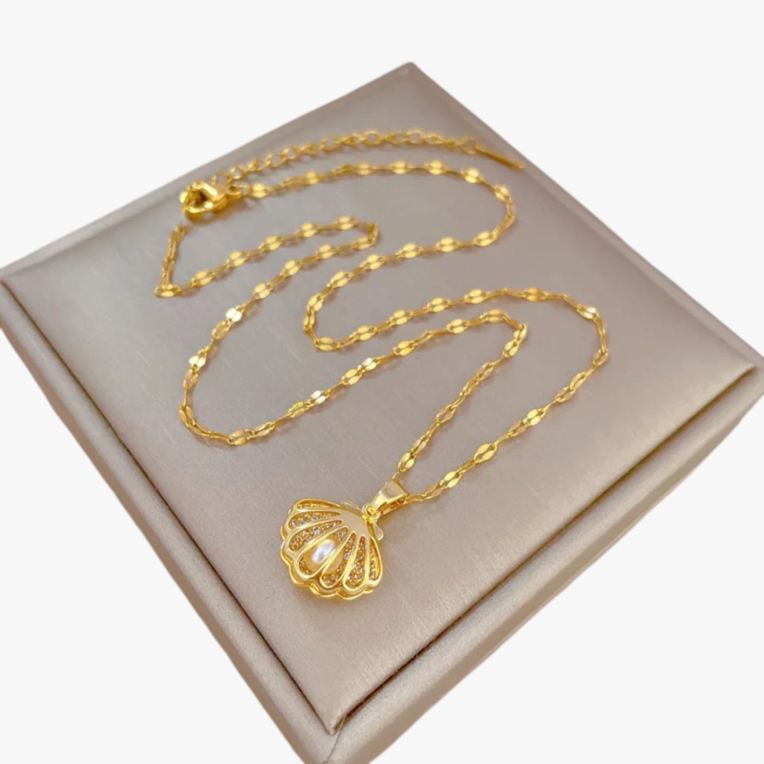 Nadia | Collana di perle di conchiglia retrò - - elegant womens necklaces necklace NECKLACES Necklaces for Women - Concept Palermo
