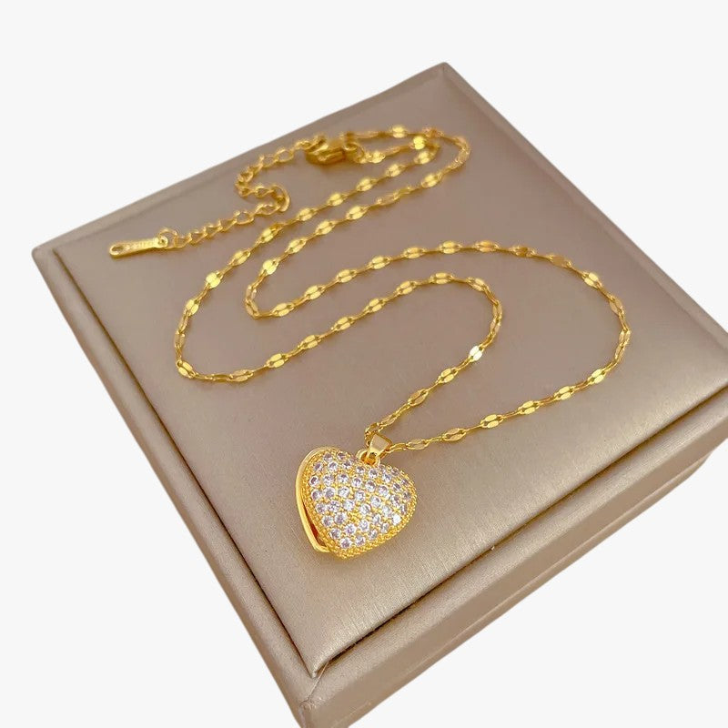 Aya | Elegante collana di perle a forma di cuore - - elegant womens necklaces necklace NECKLACES Necklaces for Women - Concept Palermo
