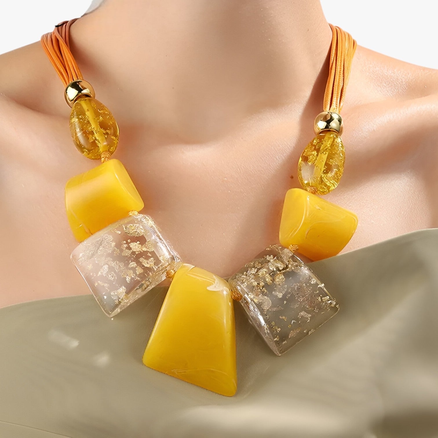 Jenna | Collana di perle spesse vivaci – dichiarazione di colore e stile - - elegant womens necklaces Necklace Necklaces for Women - Concept Palermo