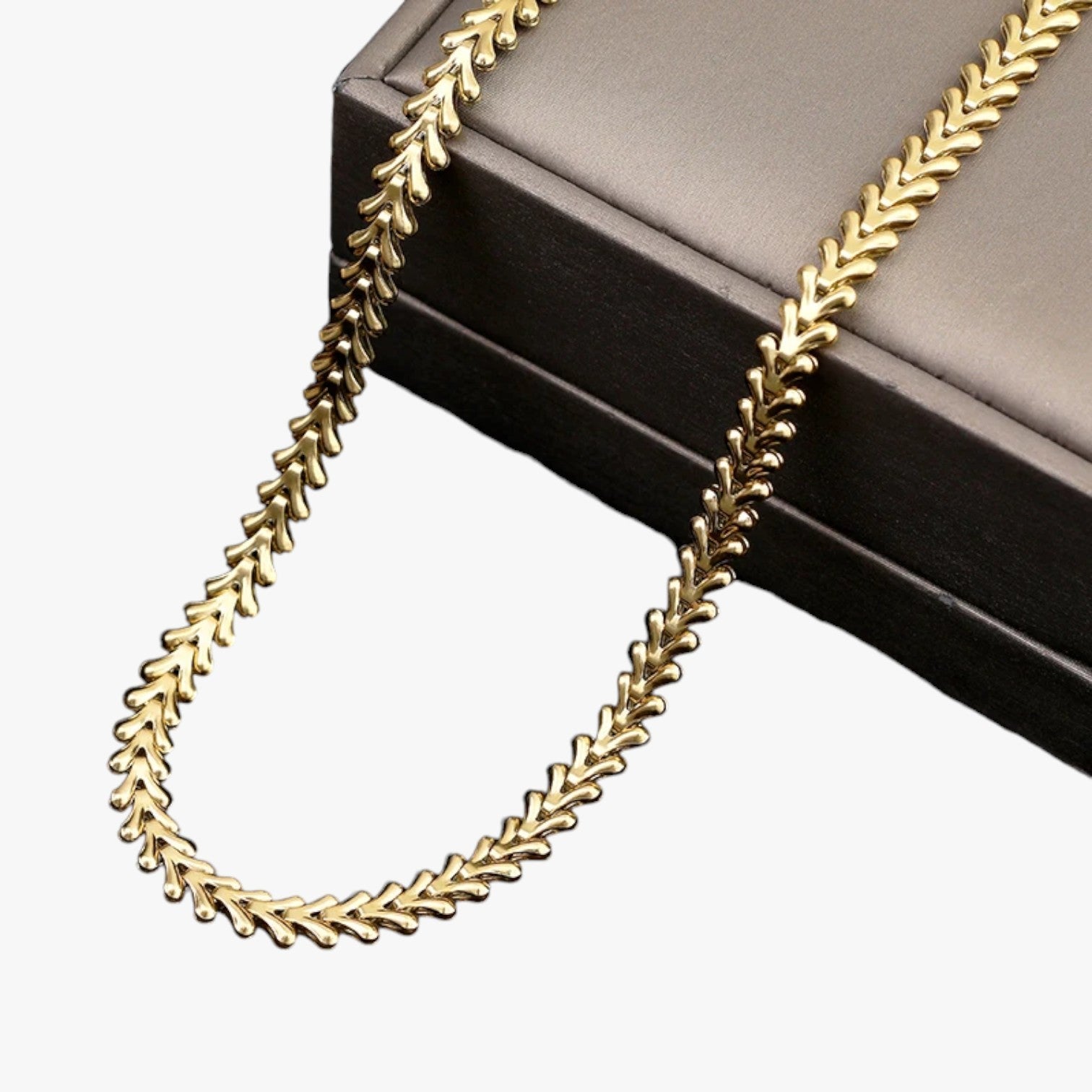 Anastasia | Collana Choker in acciaio inossidabile a forma di bottiglia - Colore oro - elegant womens necklaces Necklace NECKLACES Necklaces for Women - Concept Palermo