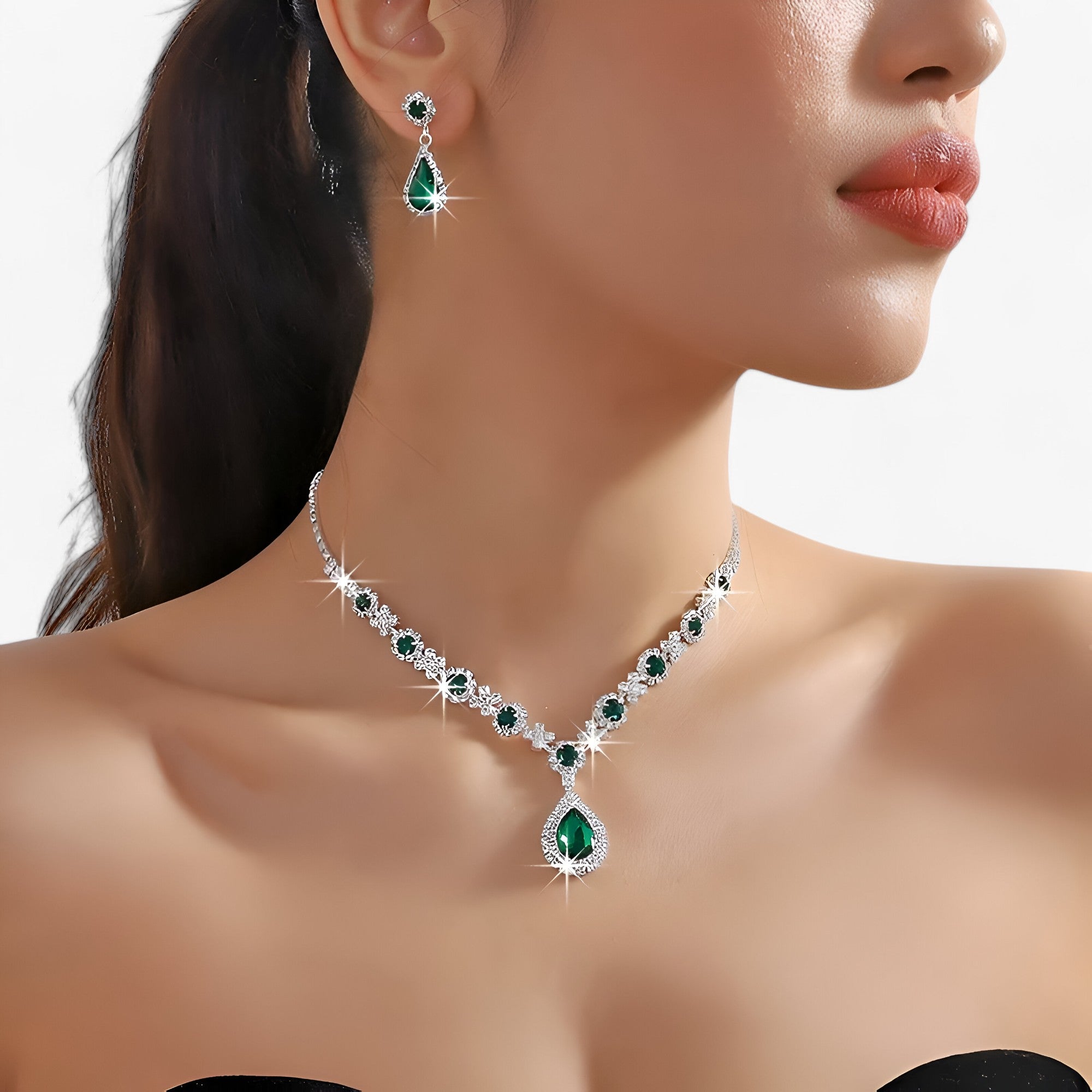 Amanda | Elegante set nozze 2 pezzi - pendente a goccia e orecchini - Verde - necklaces Necklaces for Women WOMEN - Concept Palermo