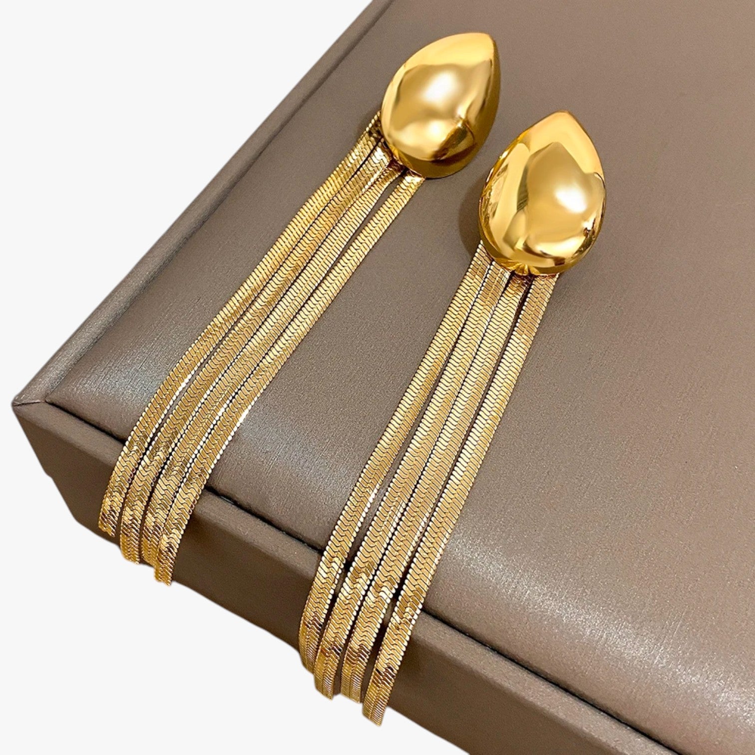 Flora | Orecchini a Goccia con Nappa Lunga Brillante - - EARRINGS Earrings for Women Girls New Fashion Earrings - Concept Palermo