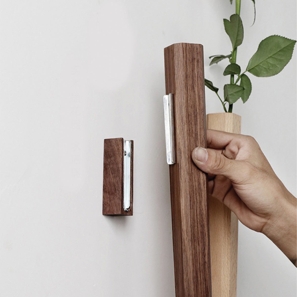 Eleganti Vasi a Flute Verticali per Fiori da Parete | Stile di Decorazione con Piante - - Decor Vases Wall decoration - Concept Palermo