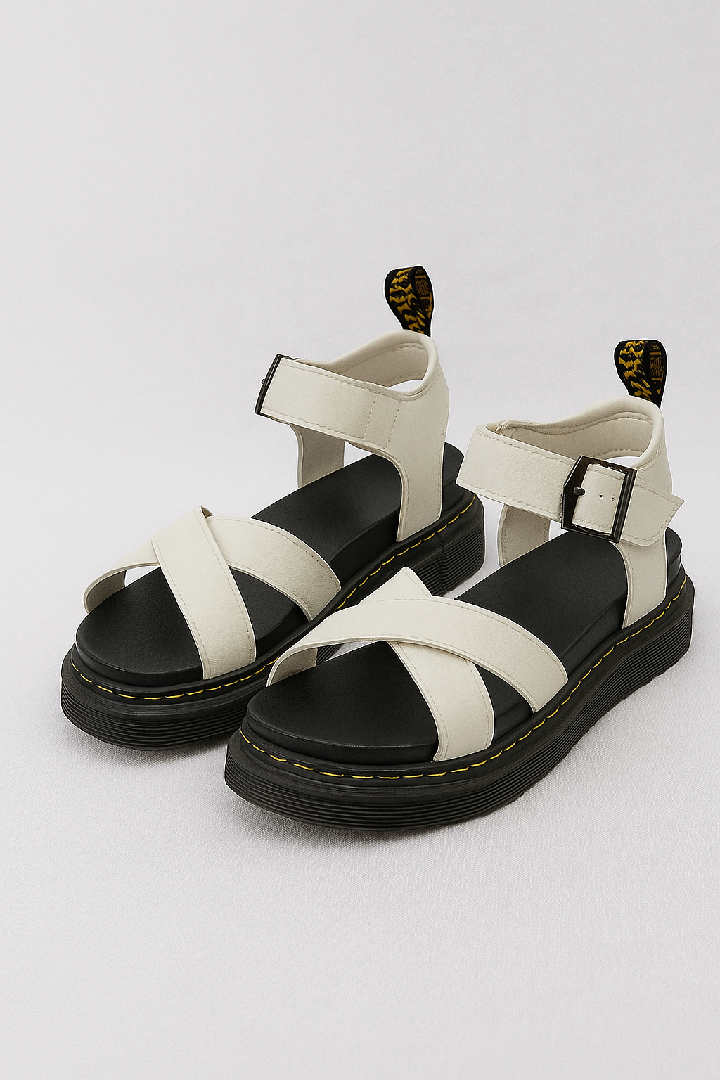 Sandali Artemis con fibbia a plateau - Bianco - fashion Frauen Sandalen women - Concept Palermo
